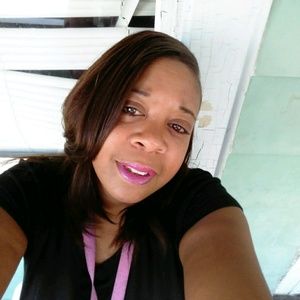 Meet your Posher, Monique